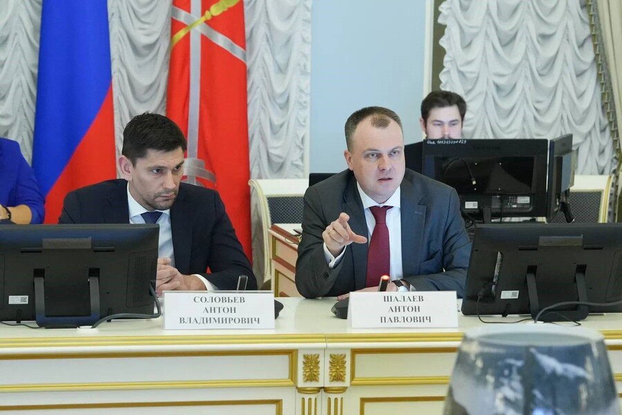 Парламентарии Петербурга обсудили с руководителем Росстандарта инициативы по ужесточению требований к никотинсодержащей продукции