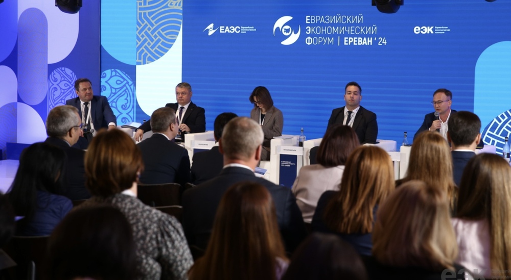 Применять ГОСТЫ для «мягкого регулирования» маркетплейсов и электронной торговли предложил Росстандарт
